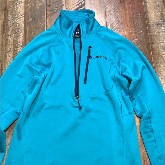 Patagonia Tops - Patagonia R1 Quarter zip - Women’s small in teal
